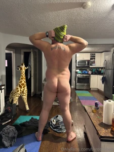 I ve been working hard lately so i did a little strip for ya there is part 2