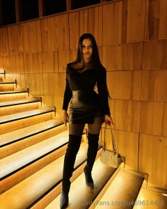 Evening warm light and me in this look i feel irresistible what do you