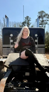 Trucker girl or nurse