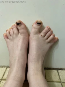 Feet pics part 64