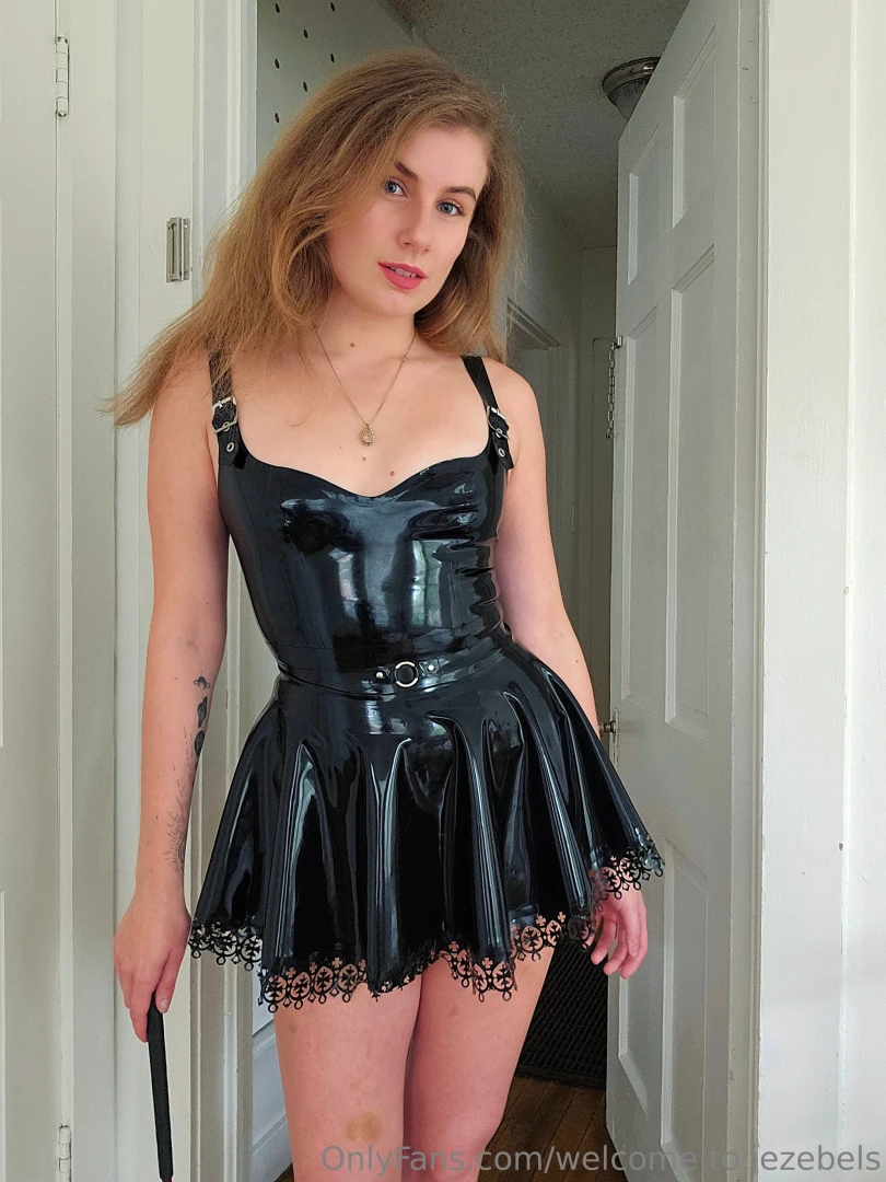Do you prefer this outfit plain or with the extra harness details part 2 