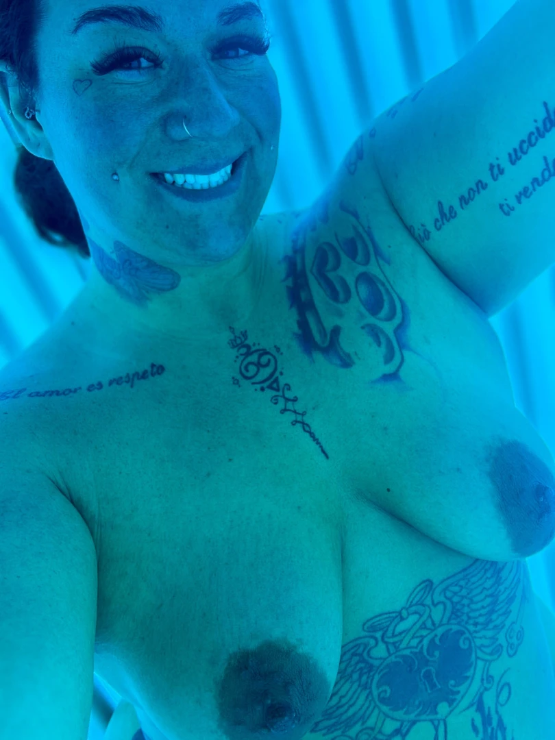 Tryna build my tan back giving you a preview of me in the stand up bed part 1 