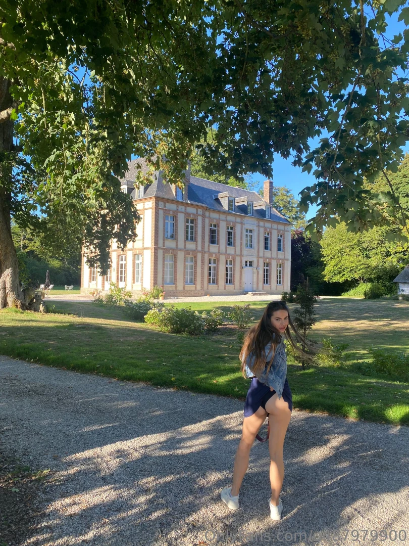 Are you joining me for a naughty walk 