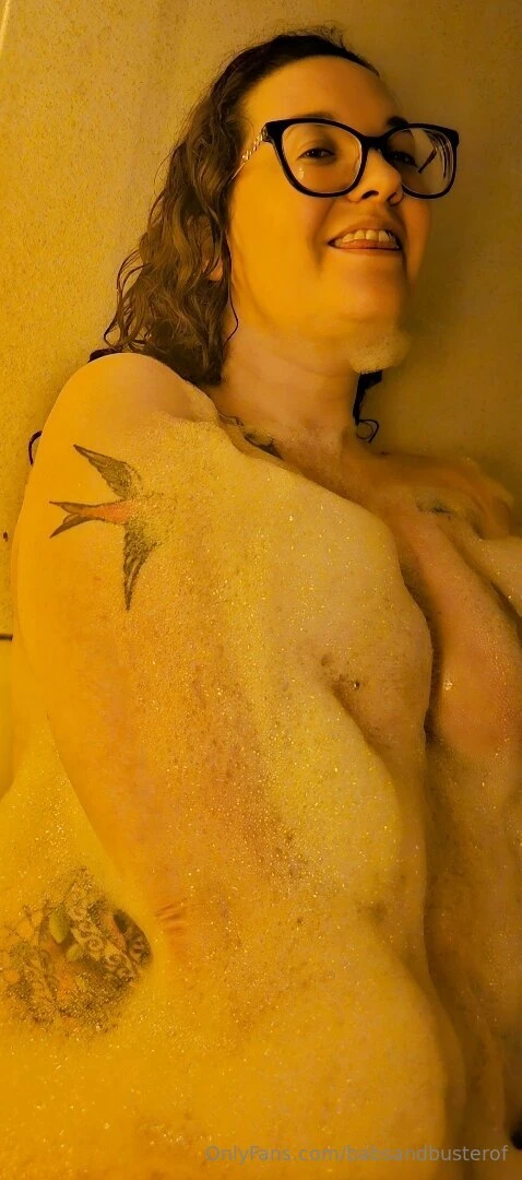Babs in the bath yes please dm us if you want to see her get clean and 