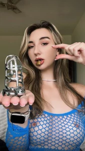 Fiery brunette marywayne loves to stretch her tight pussy with her part 13