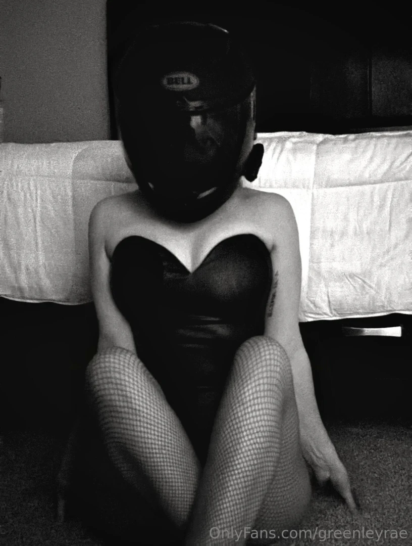 Wanna ride i d love to be your backpack and feel the vibration on my 