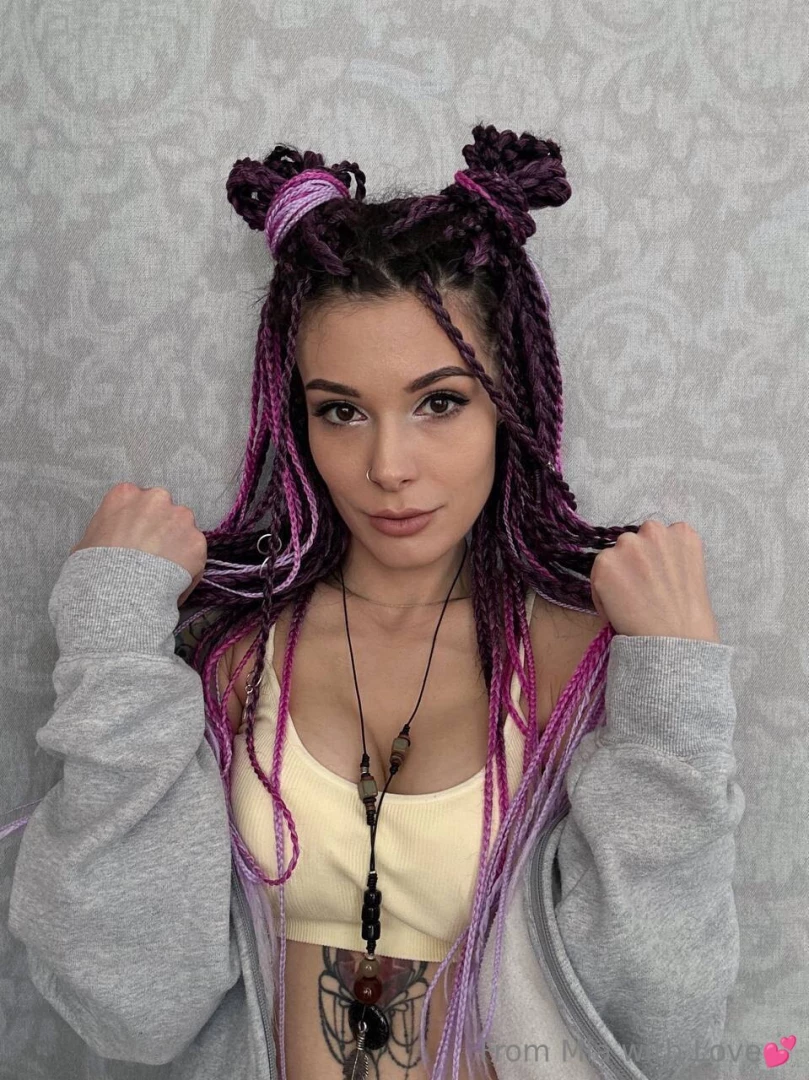 What tricks do you think this demon hild can do i can show you if you part 1 