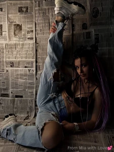 Wanna see how flexible i can be in your bed part 1