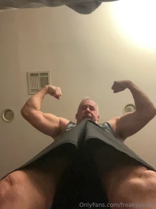 Happy v day to all my followers who love muscles on this old man more part 3