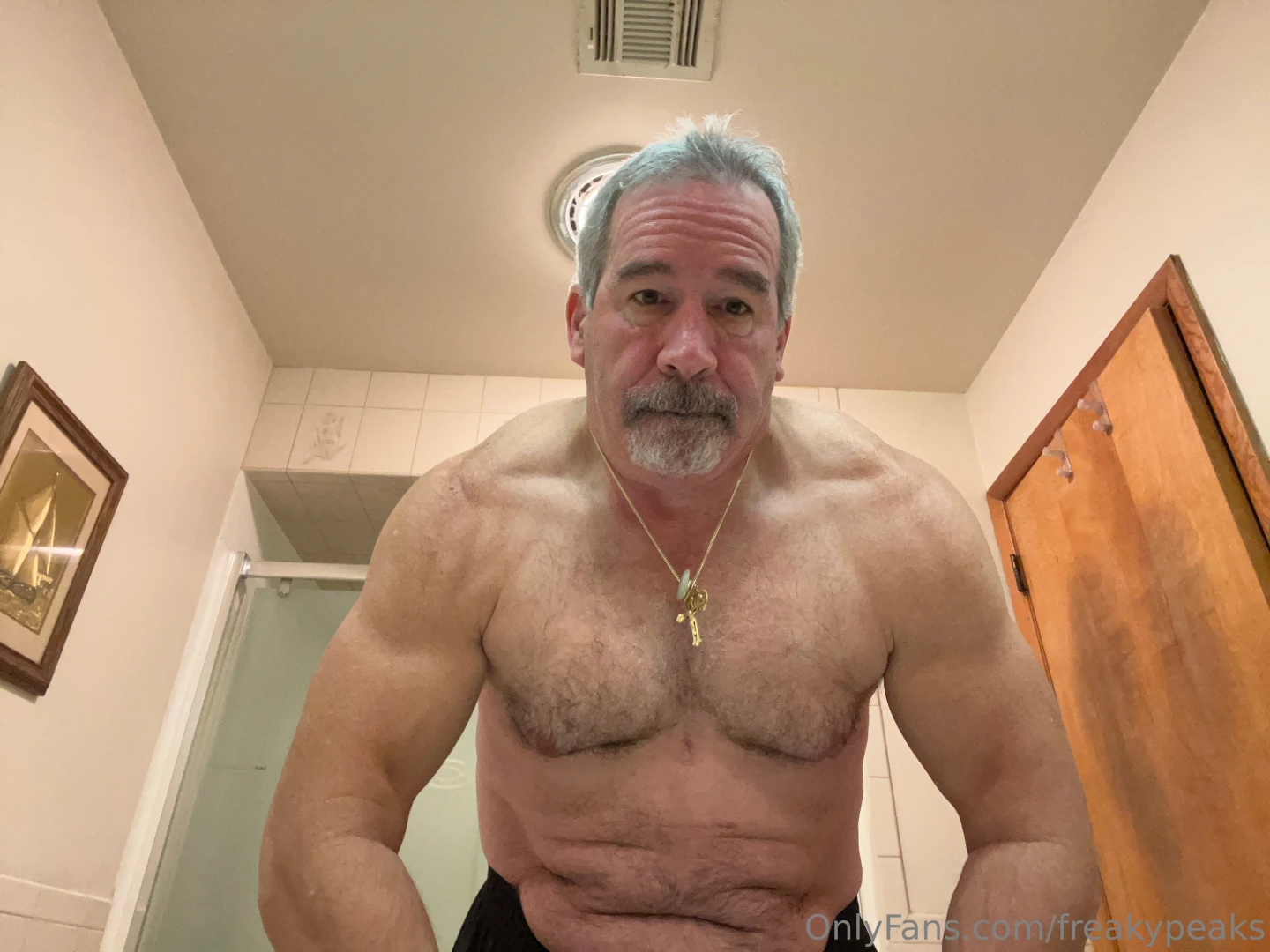 Woke up went to p feeling pumped and horny so i decided to flex hope part 1 