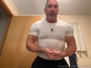 Hit some chest tonight part 1