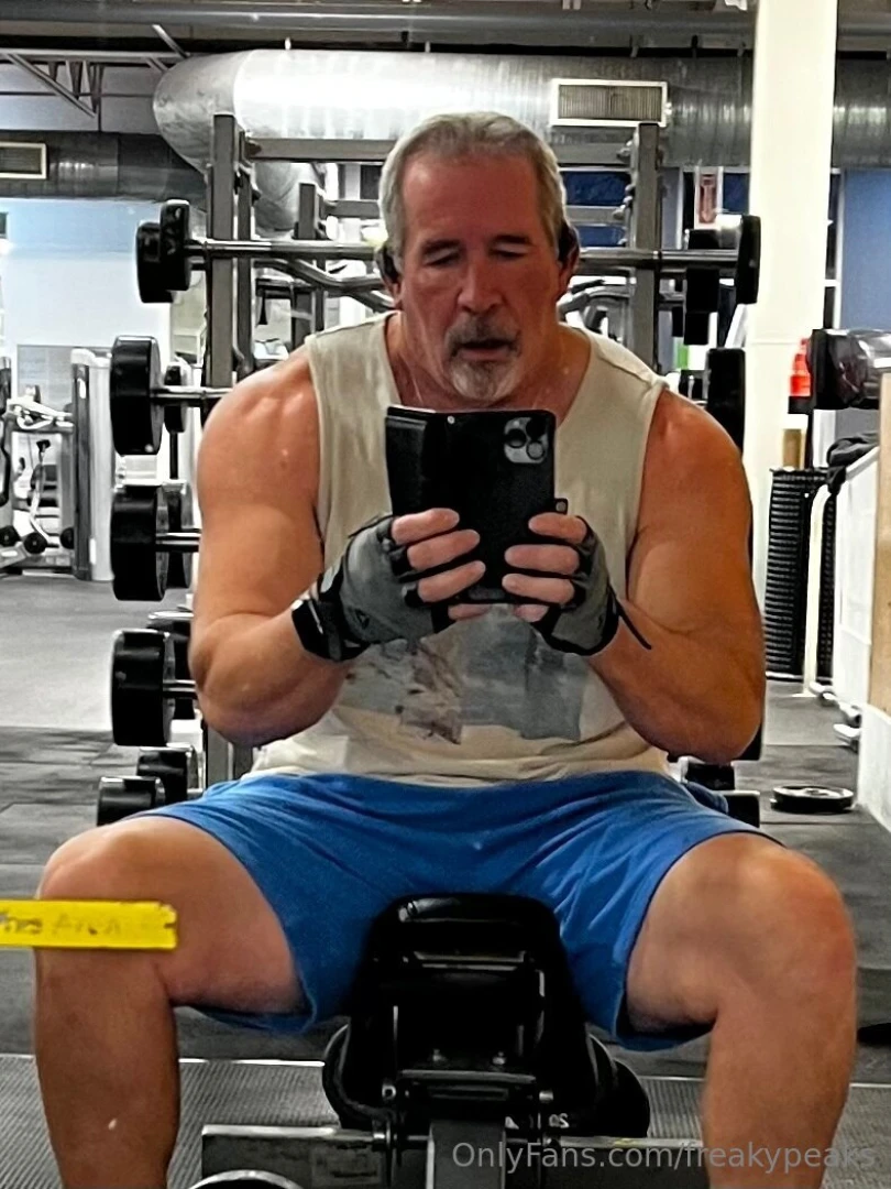 Getting me some shoulders 