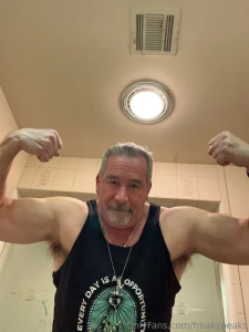 Fuk d up shoulders today lfg