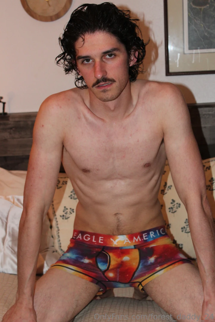 Happy hump day heres a little peek from my archives with some full 