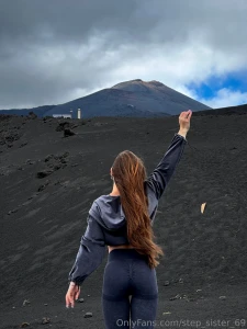 Standing on the edge between emptiness and myself have you ever heard