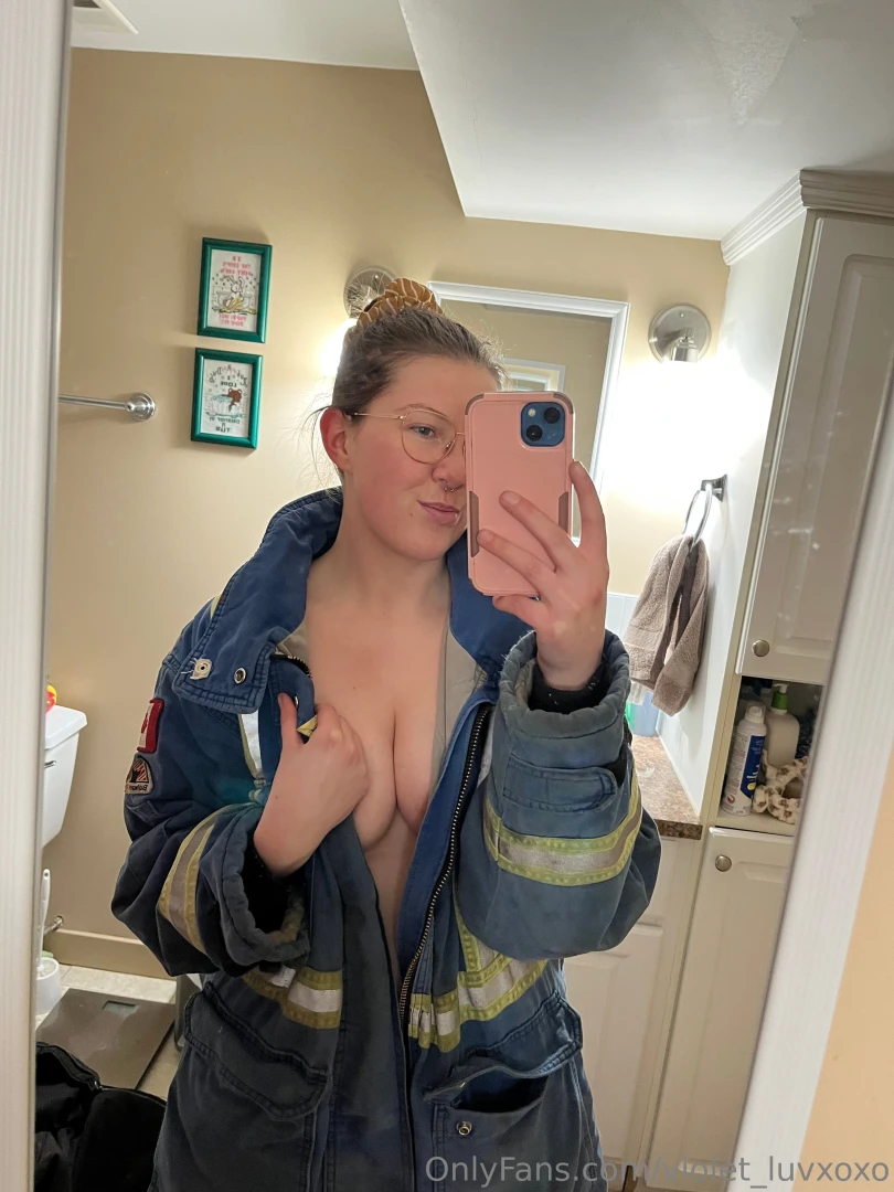 Just posted 2 new videos on my vip page for valentine s day watch me 