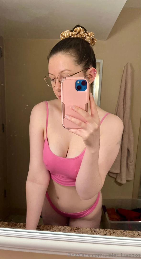 Shower live tonight ill post again closer to the time 