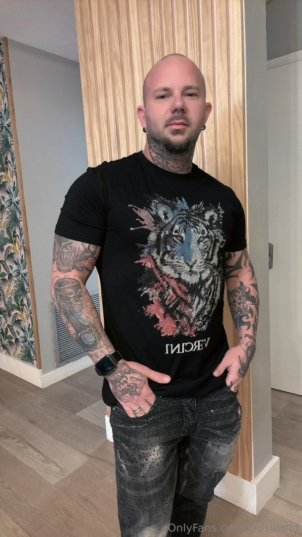 Hard throbbing and just waiting for the right hands think you can 