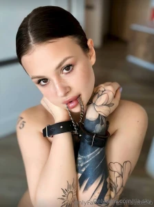 Text her right now mivriaaaxoxo this beauty mivriaaaxoxo will play part 15