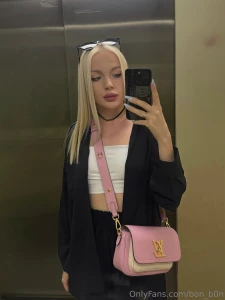 It s so rare for men to come up to me i m so beautiful and always