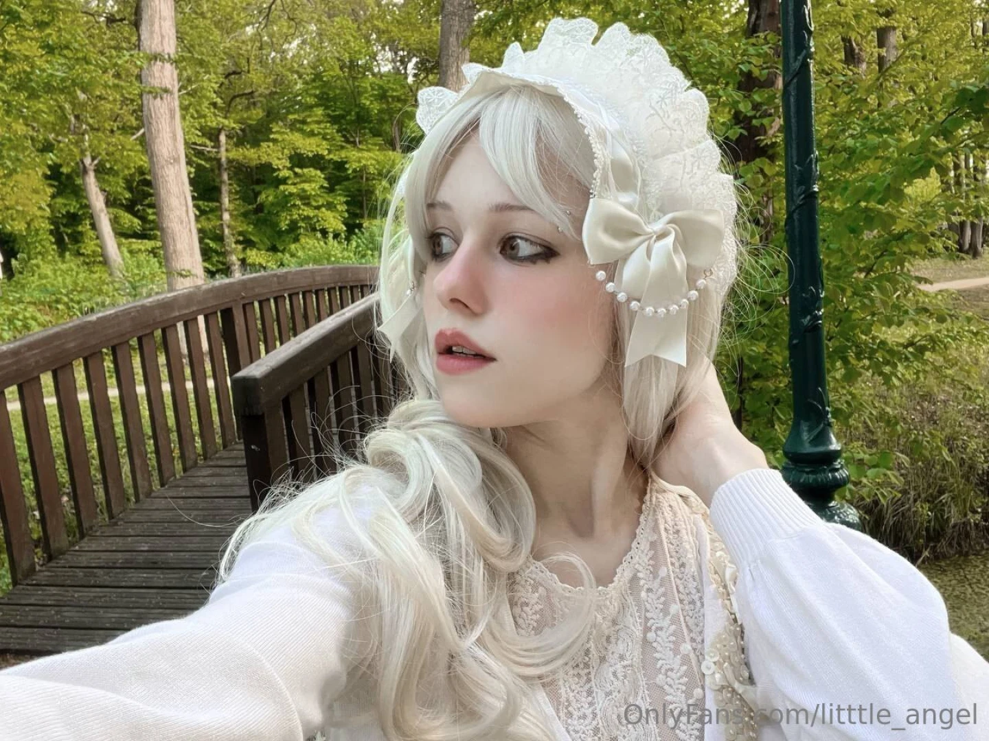 Took a little break in the park today the sun felt so nice on my skin 