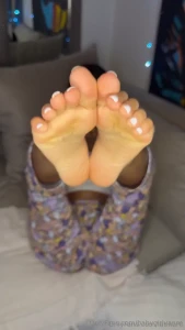 Meet lucy 22yo latina with stunning tattoos and amazing feet for all part 1