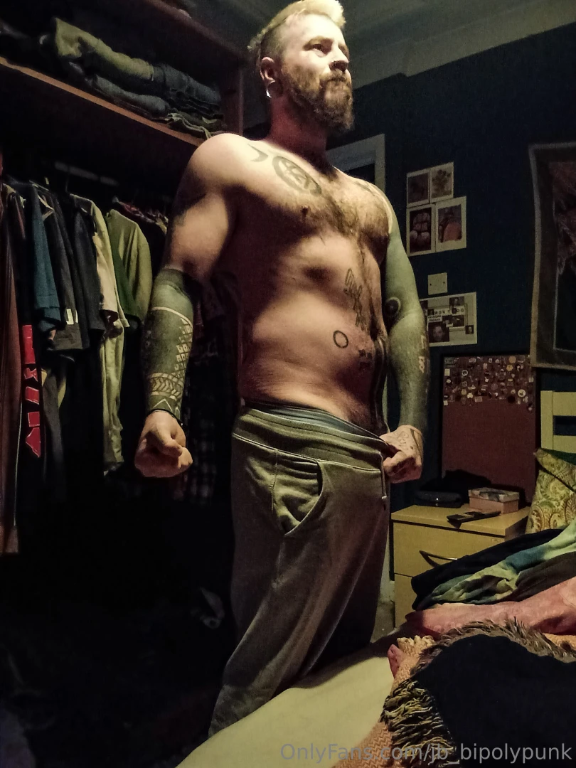 Forgot i left clothes on might have to retake without them 