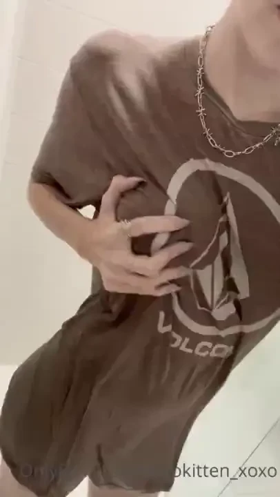 Shower time tip me to undress me 