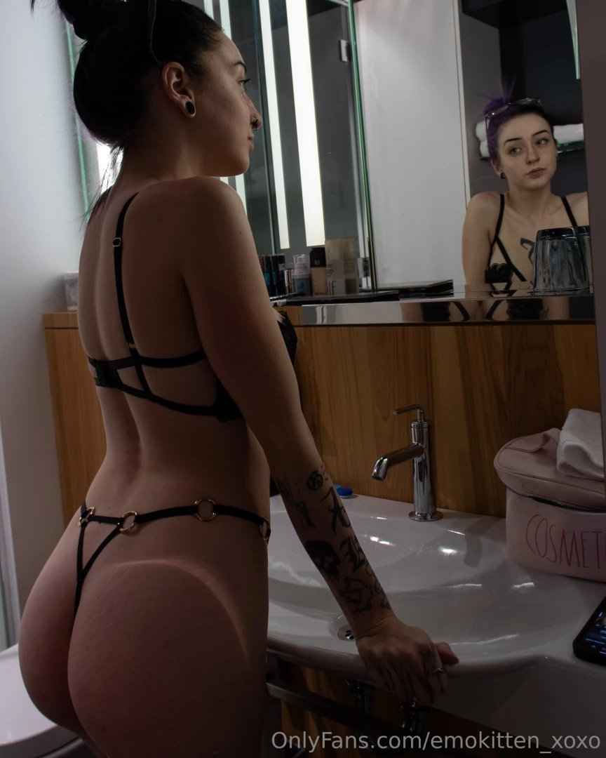 Hey llo my wonderful degenerates incase you missed the message 