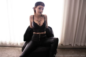 When i want to play with myself i know exactly what to do i just close part 1