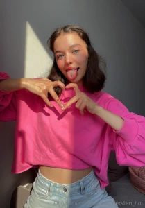 Send a heart in the comments and i will send you a special photo