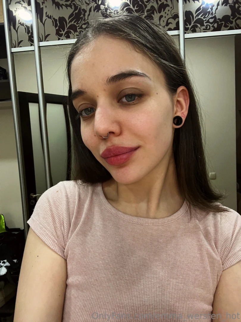 I have curly and fluffy hair today i styled it and it s straight do 