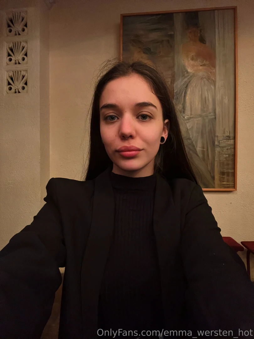 At the university there was an institution dedicated to the history of 