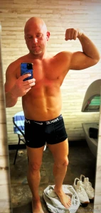 This one has it all can see my ass my feet my fave sex toy my new bed