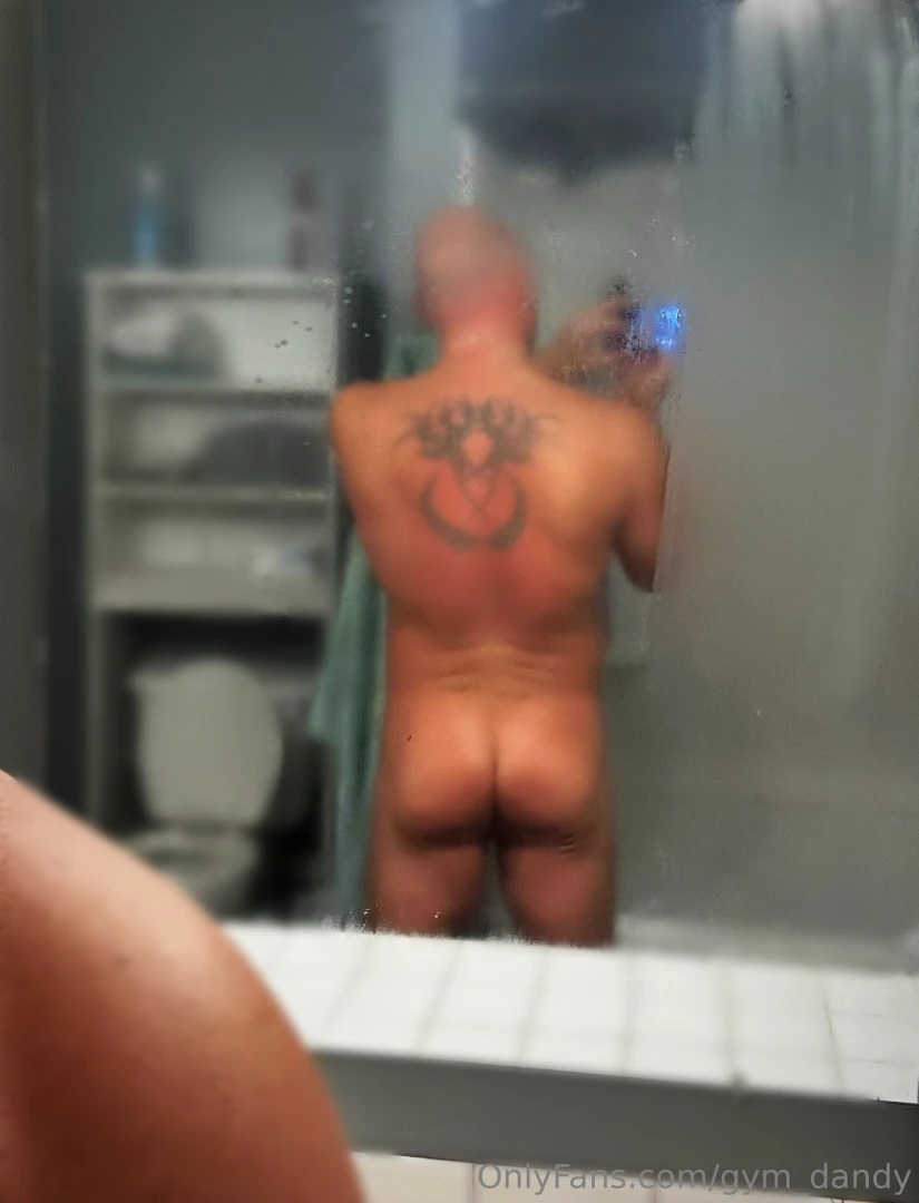 Been hitting the cheeks a little bit more in the gym 