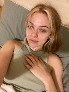 No it s not a wedding ring lol