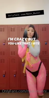 Be sure to follow my paid uncensored account neon_bunni 