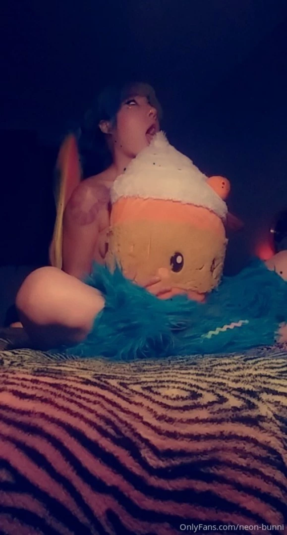Neon_bunni is my main profile asialove424 is my snapchat 