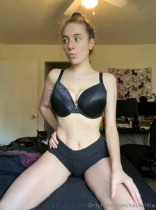 Lil bit of a photoshoot on the bed when i felt extra confident and fit