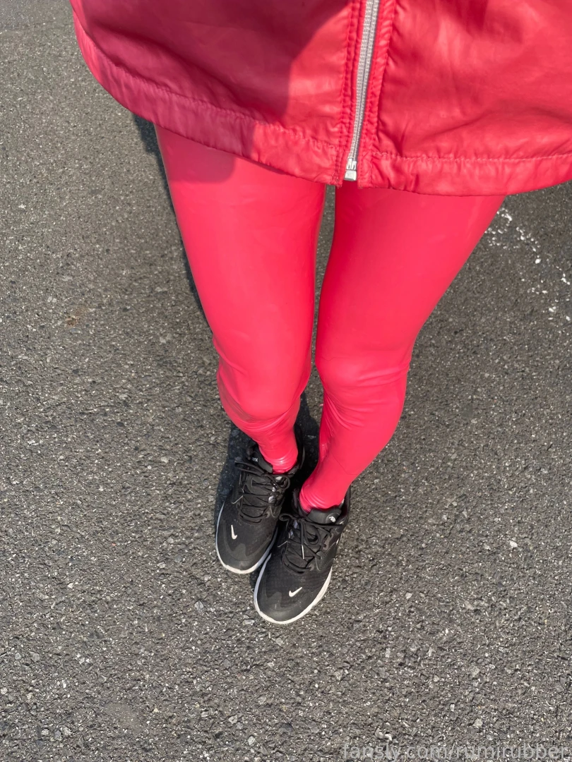 I m walking down the street 