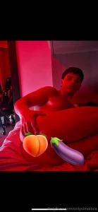 Oh tesoro so che vorresti vederla senza emoj vieni in chat che te la