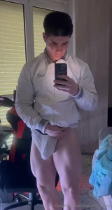 Ciao a tutti tesori mi sto annoiando un p vi aspetto in chat