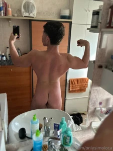 Scrivimi in privato per conoscere meglio il mio culetto ho tanti