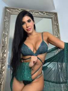 Heyyyy hope you re having a good one what s making you smile