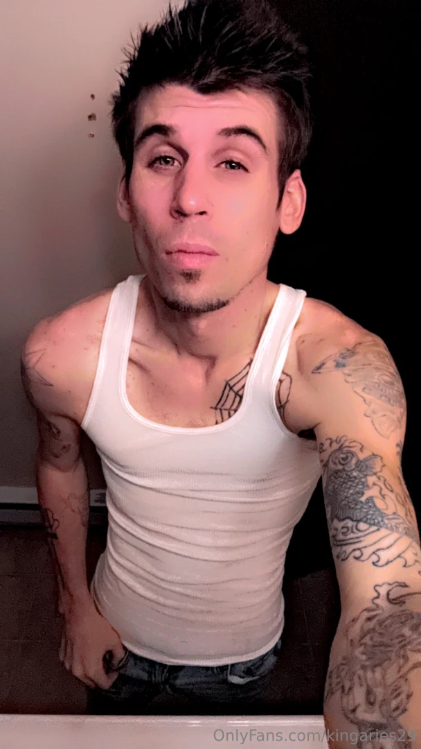 Just some random pics why not 