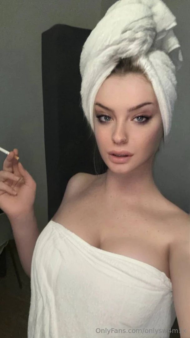 Mi hanno detto che sono molto sexy con l asciugamano in testa tu cosa 