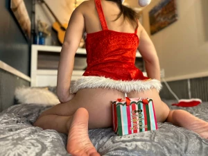 On the third day of christmas my true love sent to me three sexy part 1