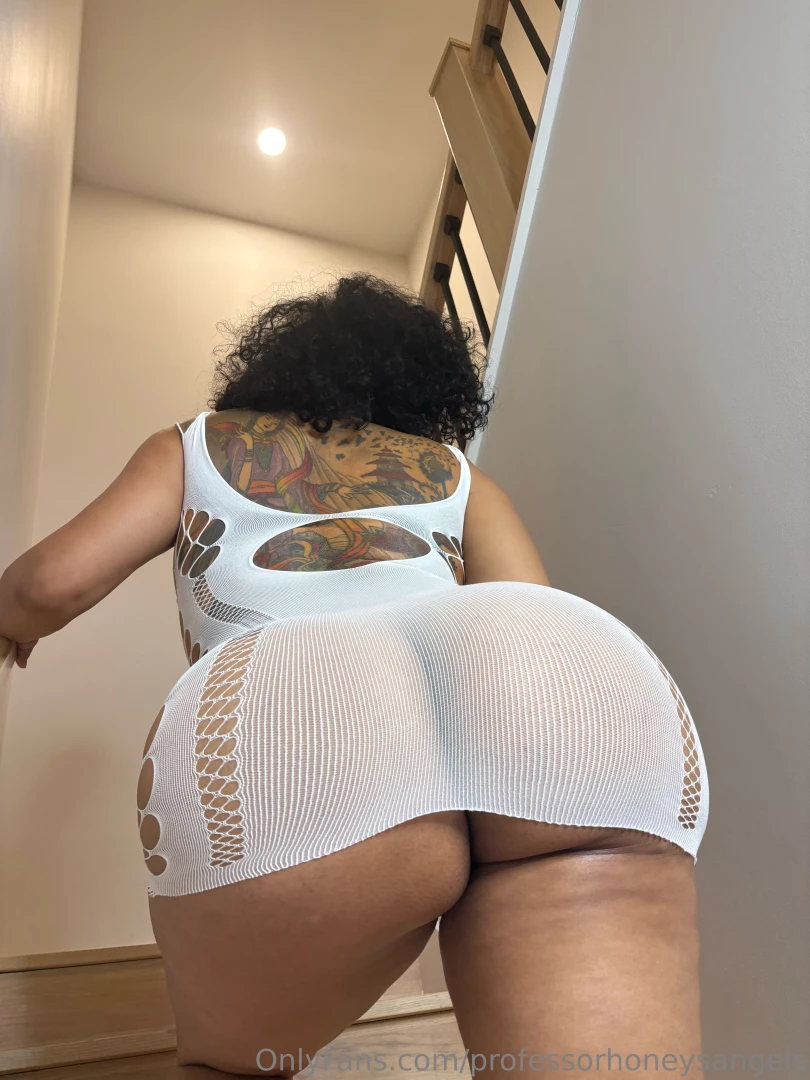 Msg me for the private photos of this 