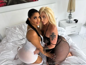 Me and bae have some sexy content to show you send me a msg for videos