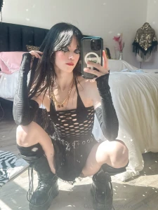 Your alt mommy is in charge